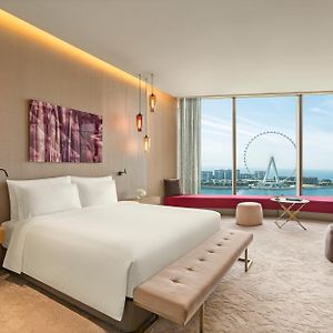 Panorama Room